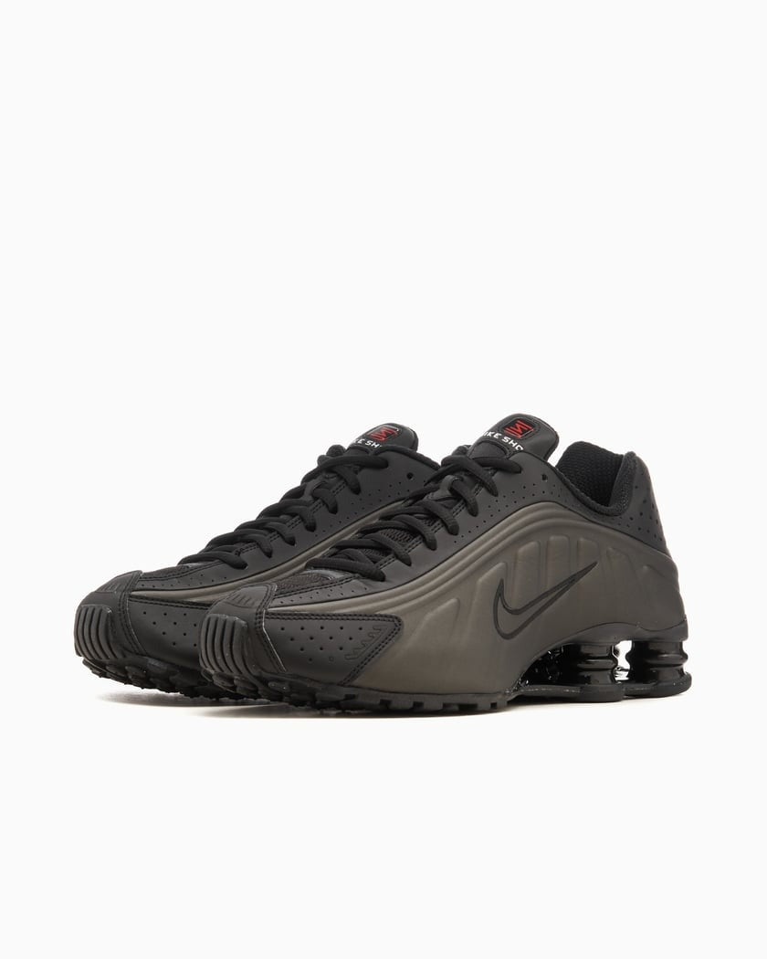 Shox R4 HQ1988 001 NIKE