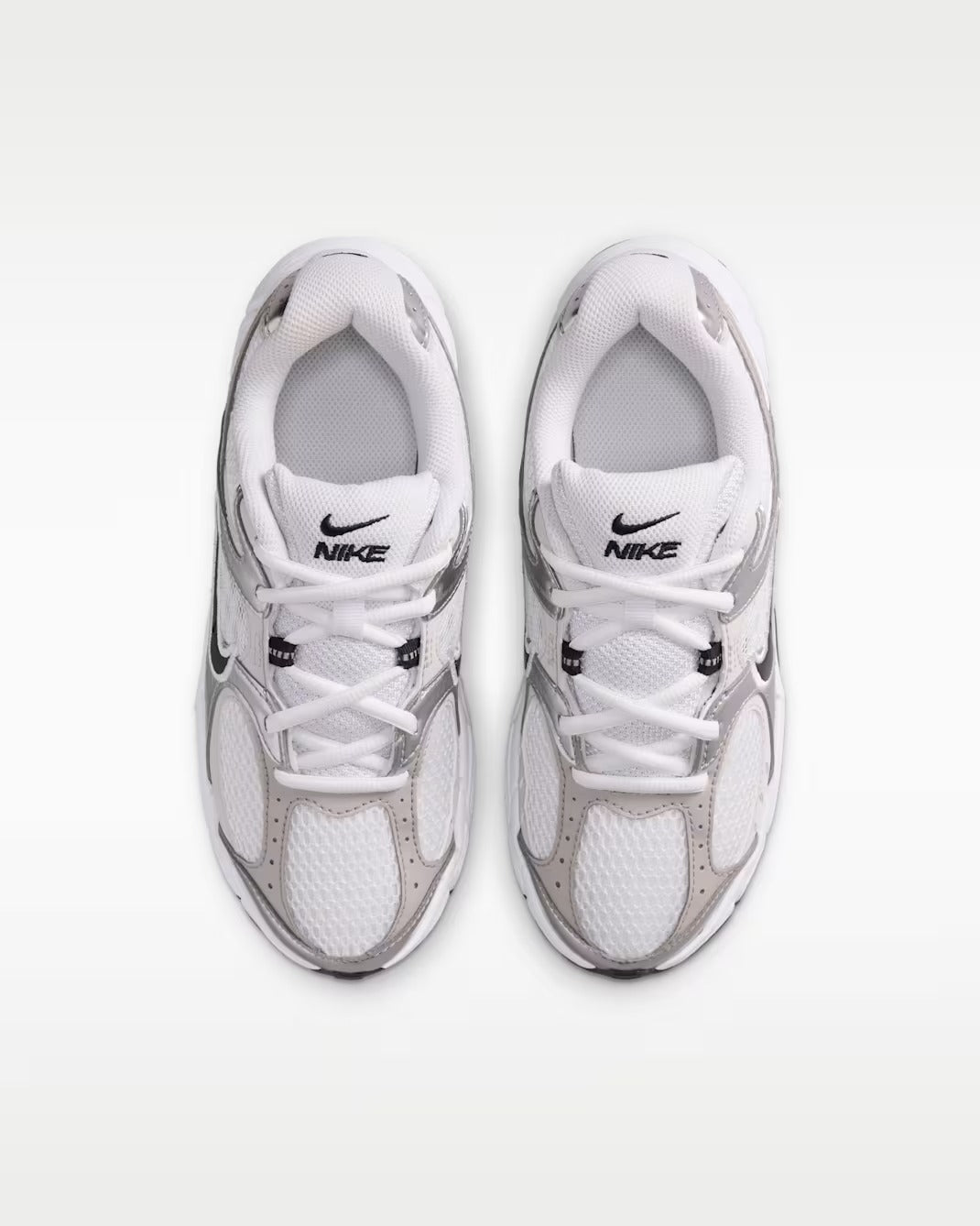 Nike V5 Rnr HQ6411 100 NIKE