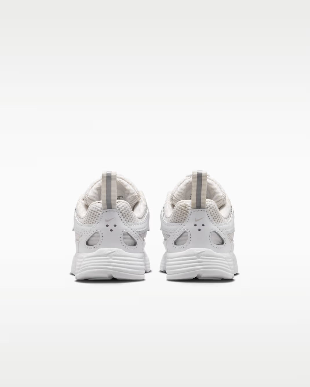Nike P-6000 IO4646 017 NIKE