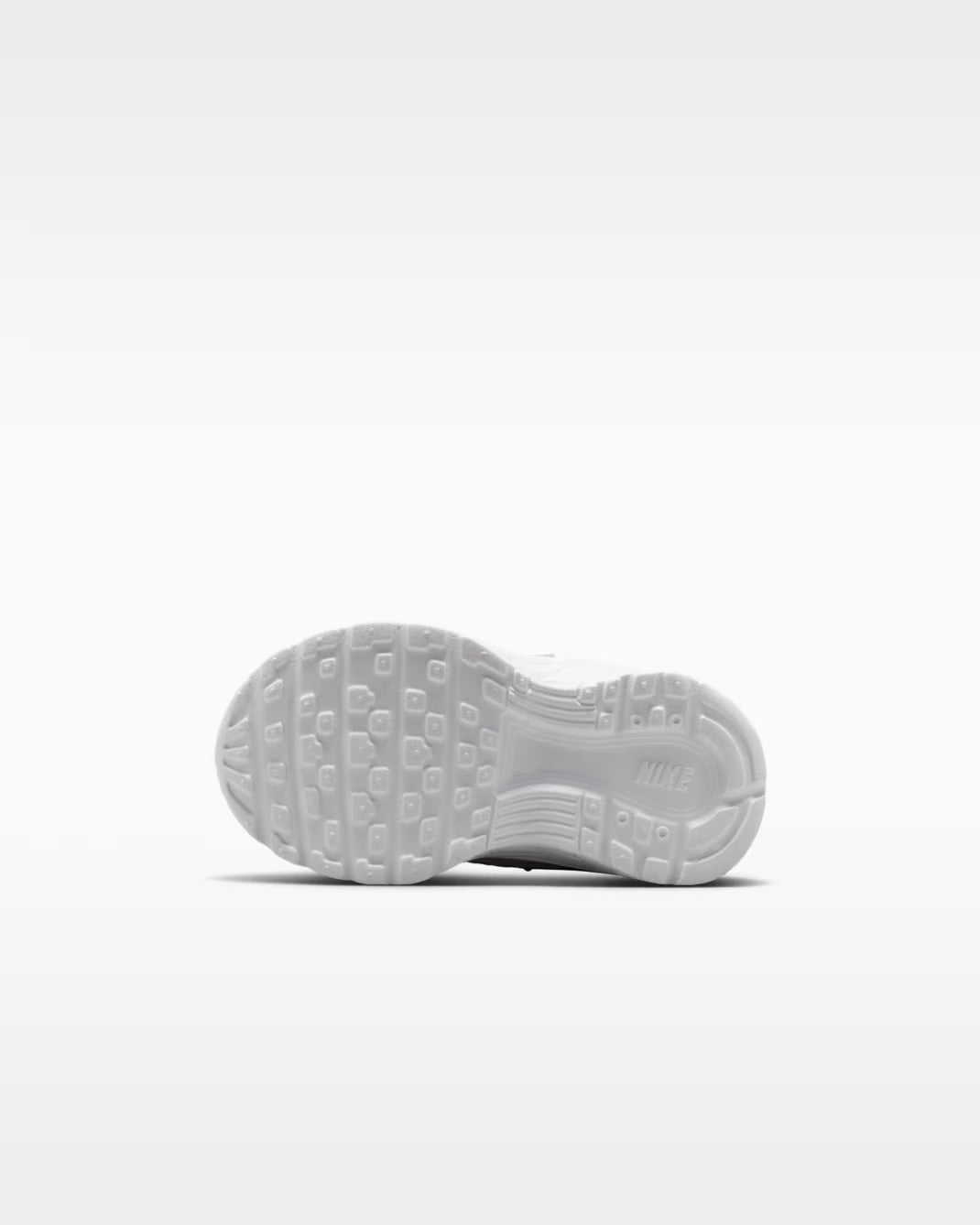 Nike P-6000 IO4646 017 NIKE