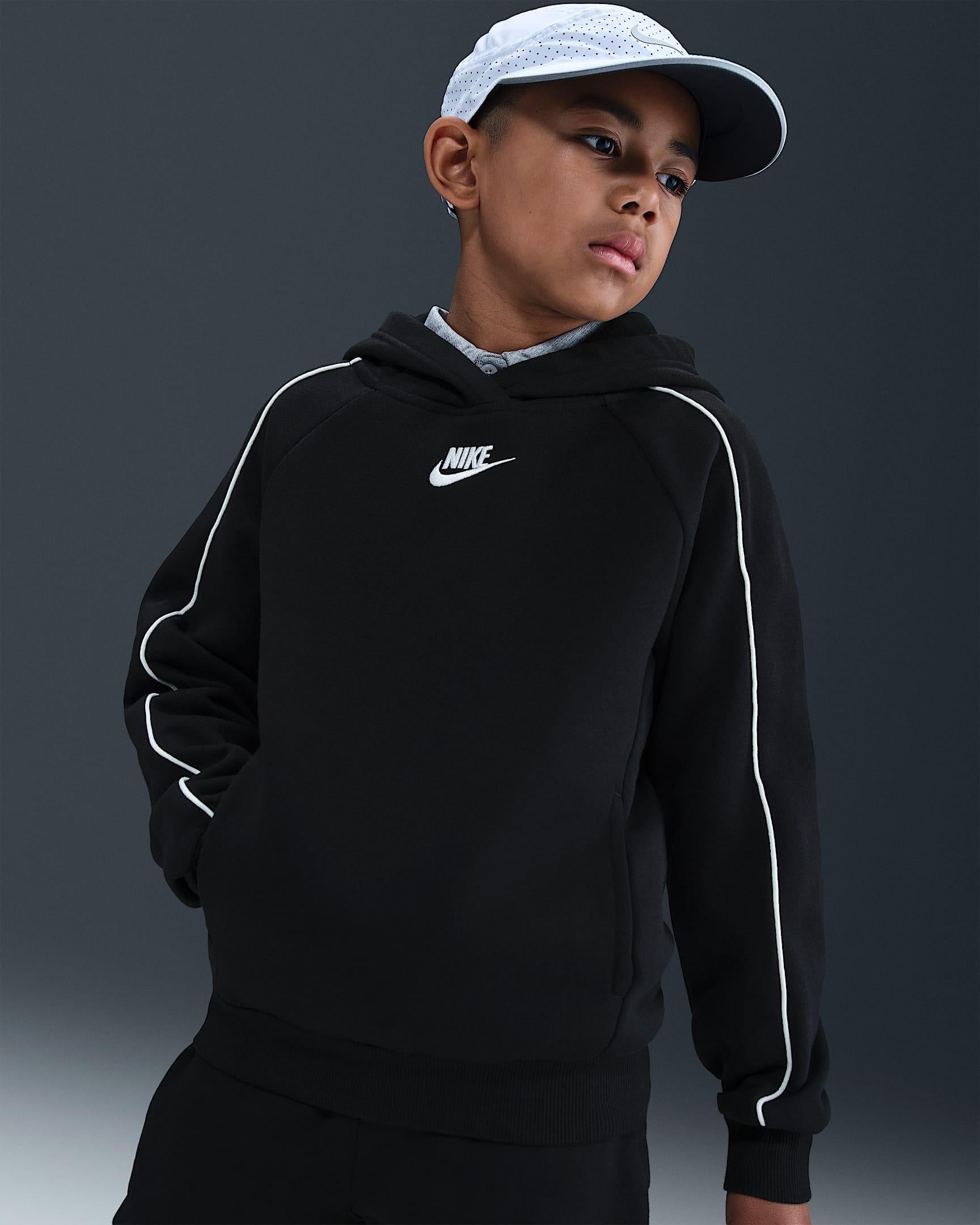 Sportswear Club Fleece<BR/>Tuta con cappuccio HQ9318 010 NIKE