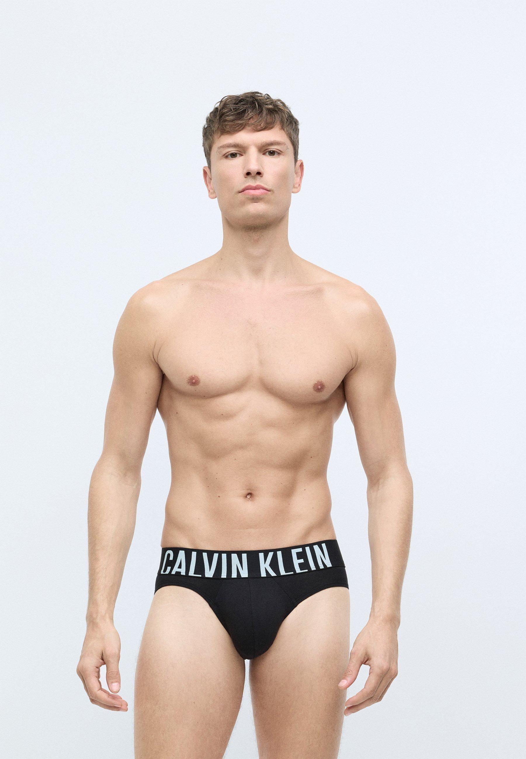 Slip con vestibilità a livello dei fianchi in confezione da 3 - Microfibre Stretch 000NB3607A ZDO CALVIN KLEIN