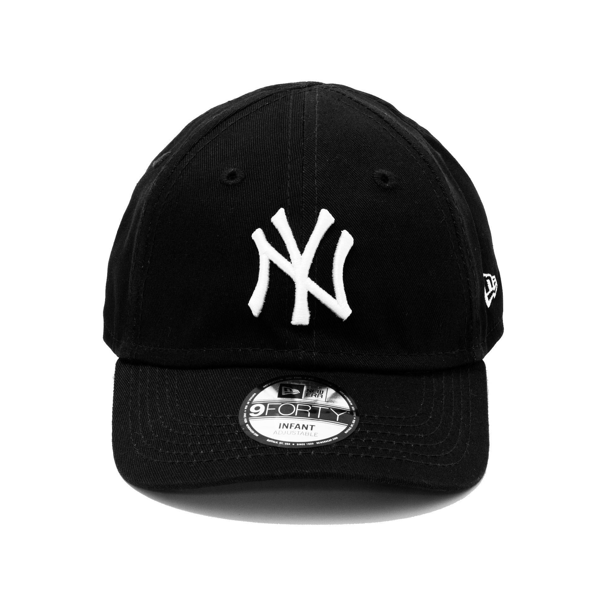 League Essentials 940 12051995 BLKWHI NEW ERA