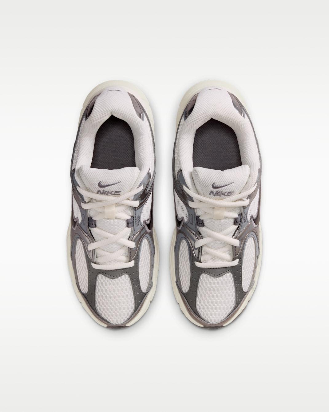 V5 Rnr (GS) HQ6411 003 NIKE