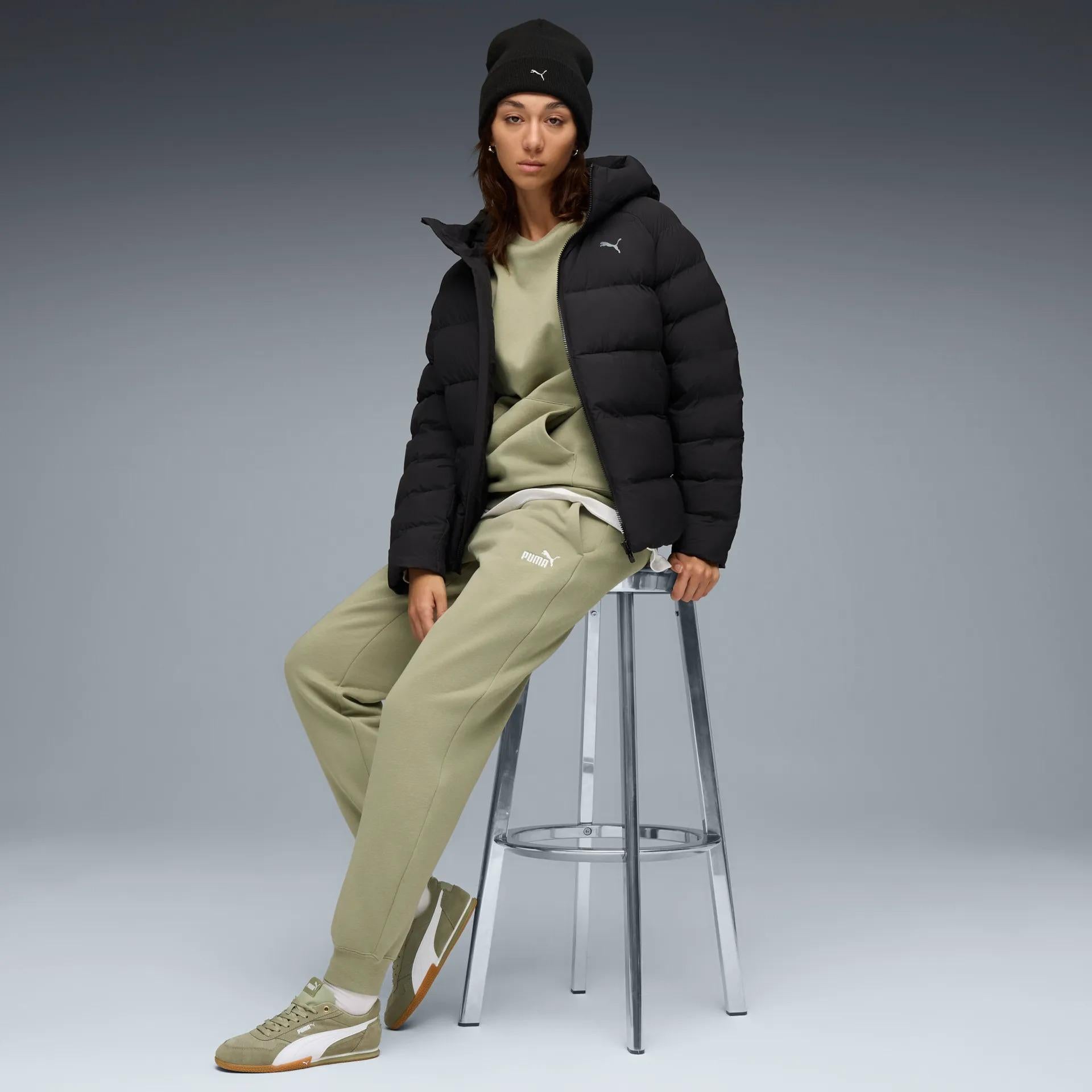 Sweat Suit Relaxed FL cl 688160 82 PUMA