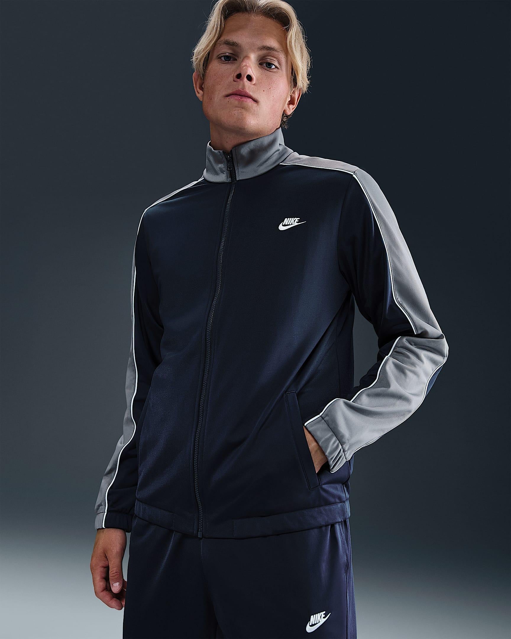 Sportswear Club Tuta HV1444 451 NIKE