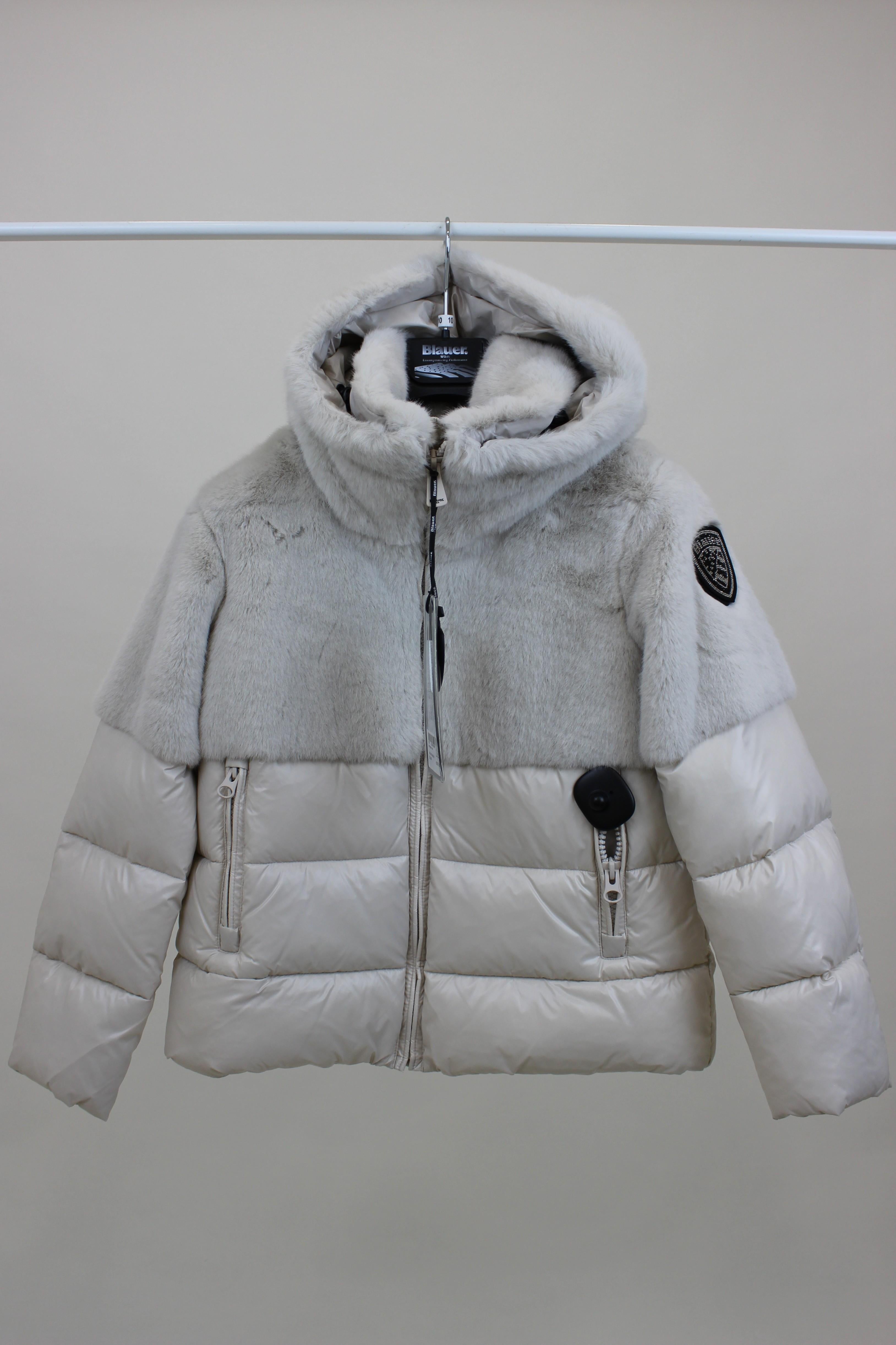 Fanevil Jr 25WBLGC02411 907 BLAUER