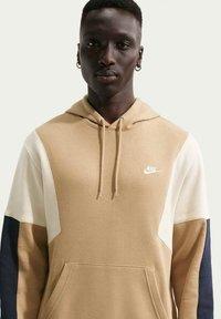 Sportswear Club HV1165 297 NIKE