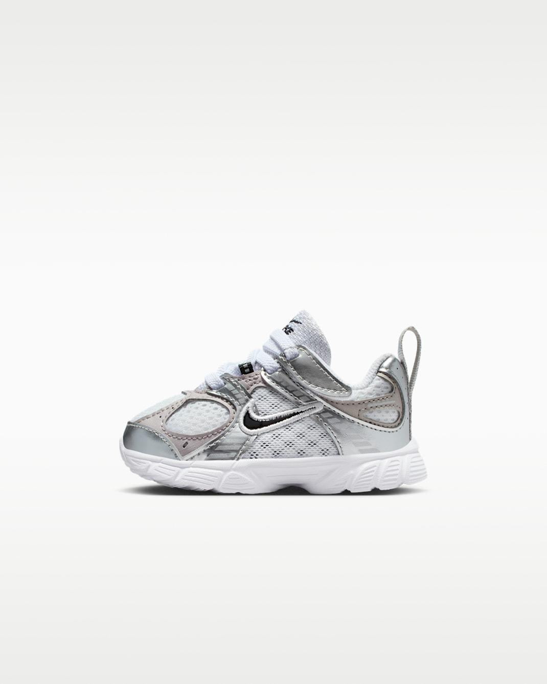 V5 Runner HQ6413 100 NIKE