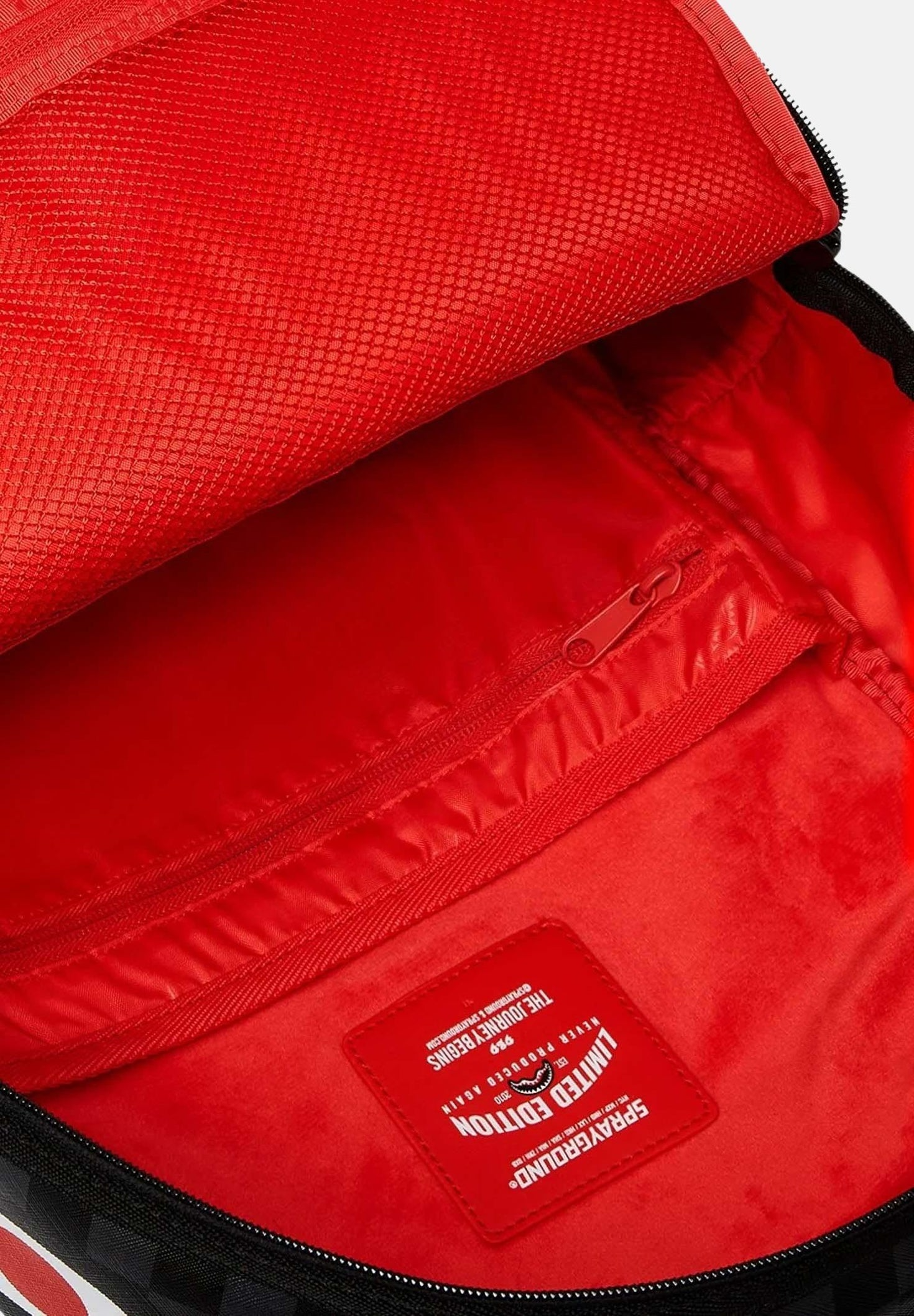 Snoopy Top Shark Money Dlxsv Backpack 910B7741NSZ UNI SPRAYGROUND