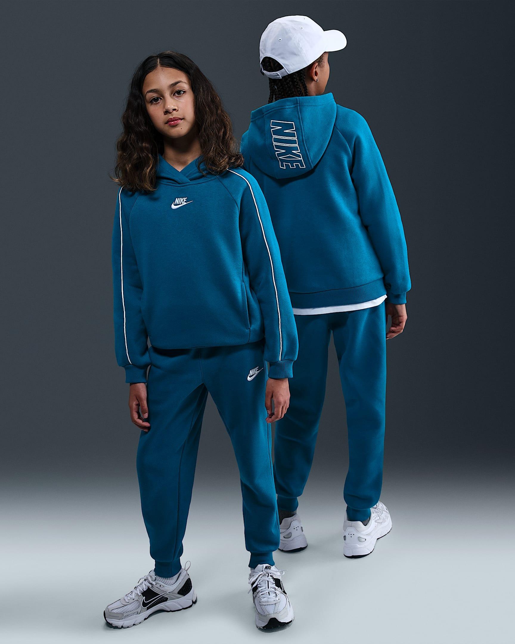 Sportswear Club Fleece<BR/>Tuta con cappuccio HQ9318 301 NIKE