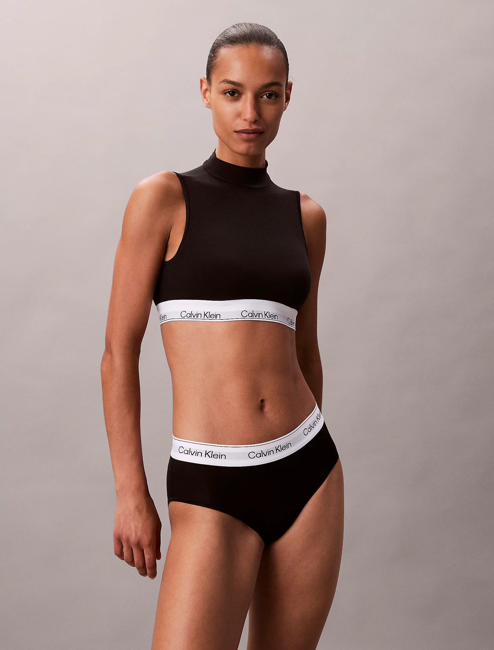 Lightly Lined Mockneck Bralette LV00QF8383 UB1 CALVIN KLEIN