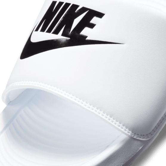 Victori One CN9675 100 NIKE