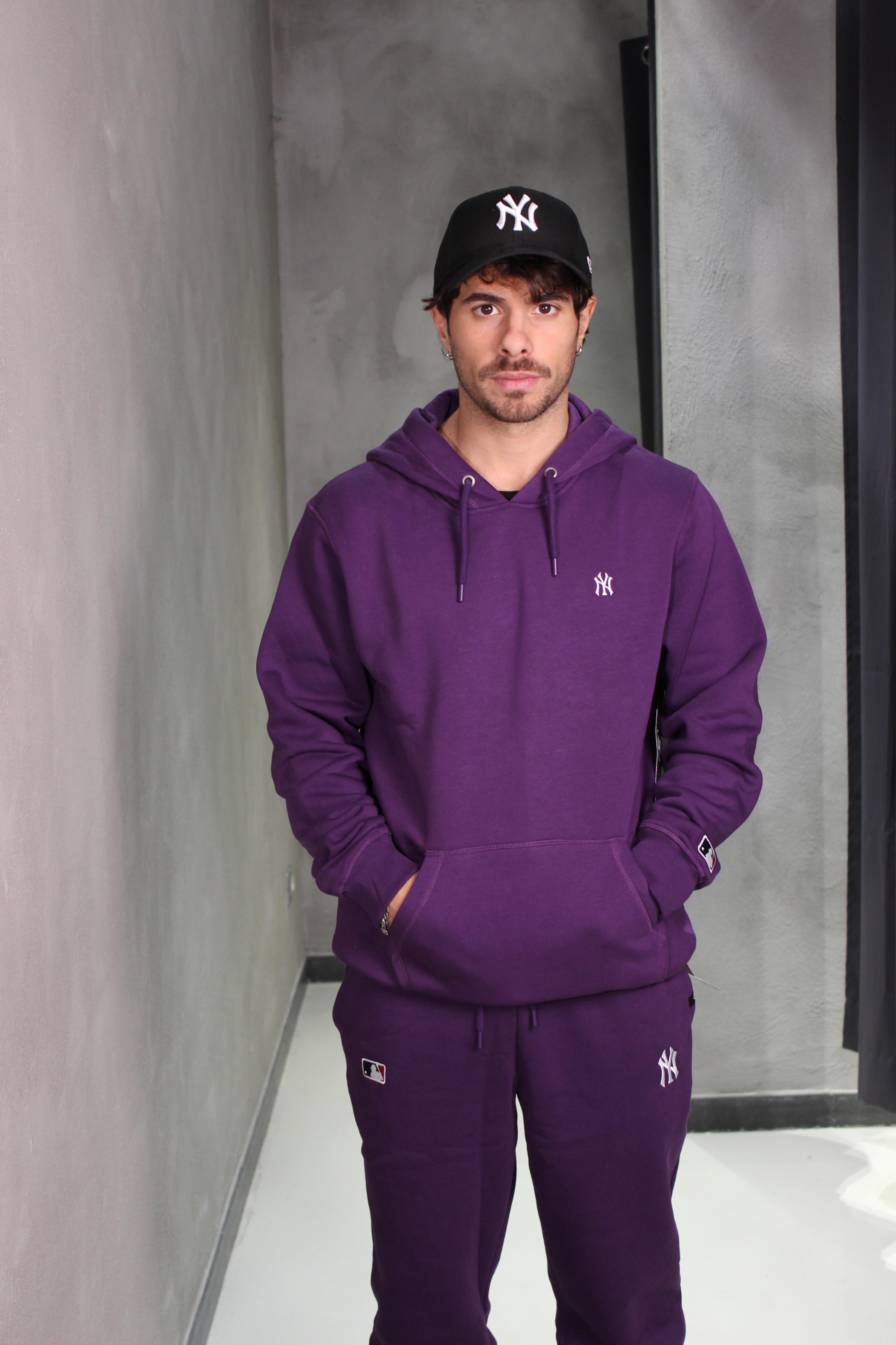 Runner emb burnside NYY 584292GP GRAPE 47 BRAND