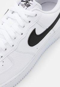 Air Force CT2302 100 NIKE