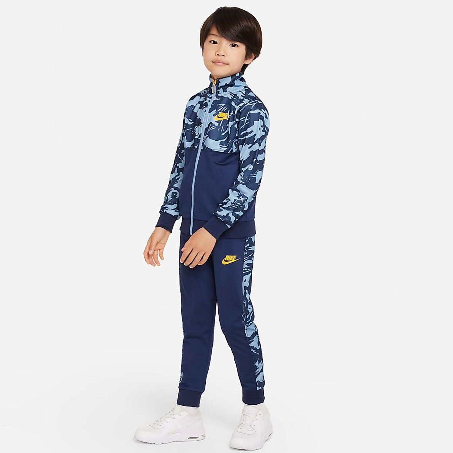 Nike Club Camo 86J810 U90 NIKE