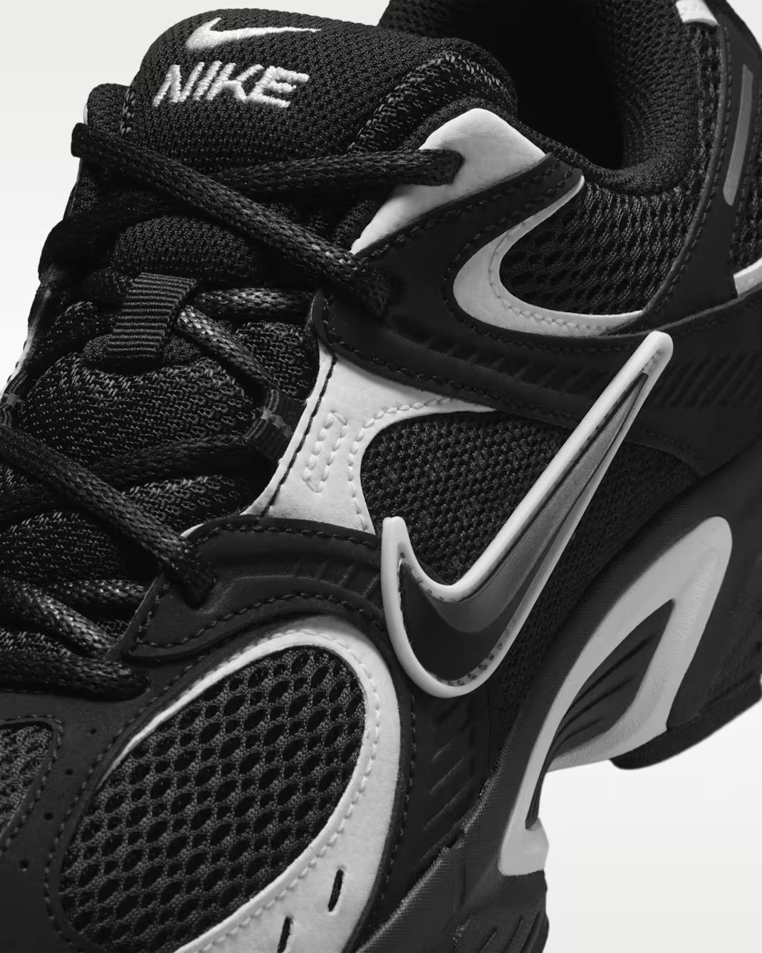 Nike V5 RNR IO7835 001 NIKE