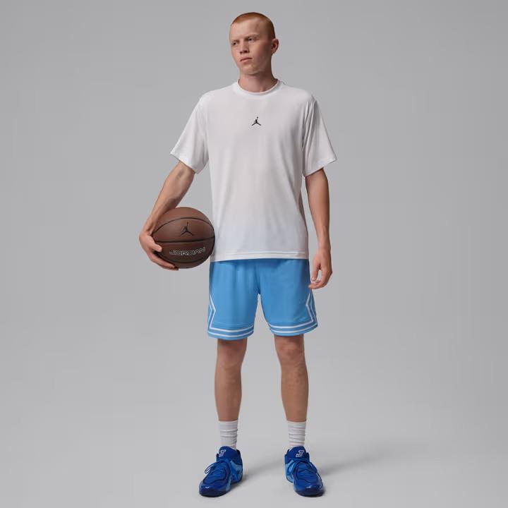 Dri-Fit sportswer essential IF0882 100 JORDAN