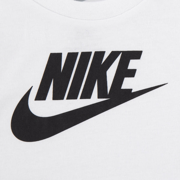 Futura Evergreen Tshirt 66J575 001 NIKE