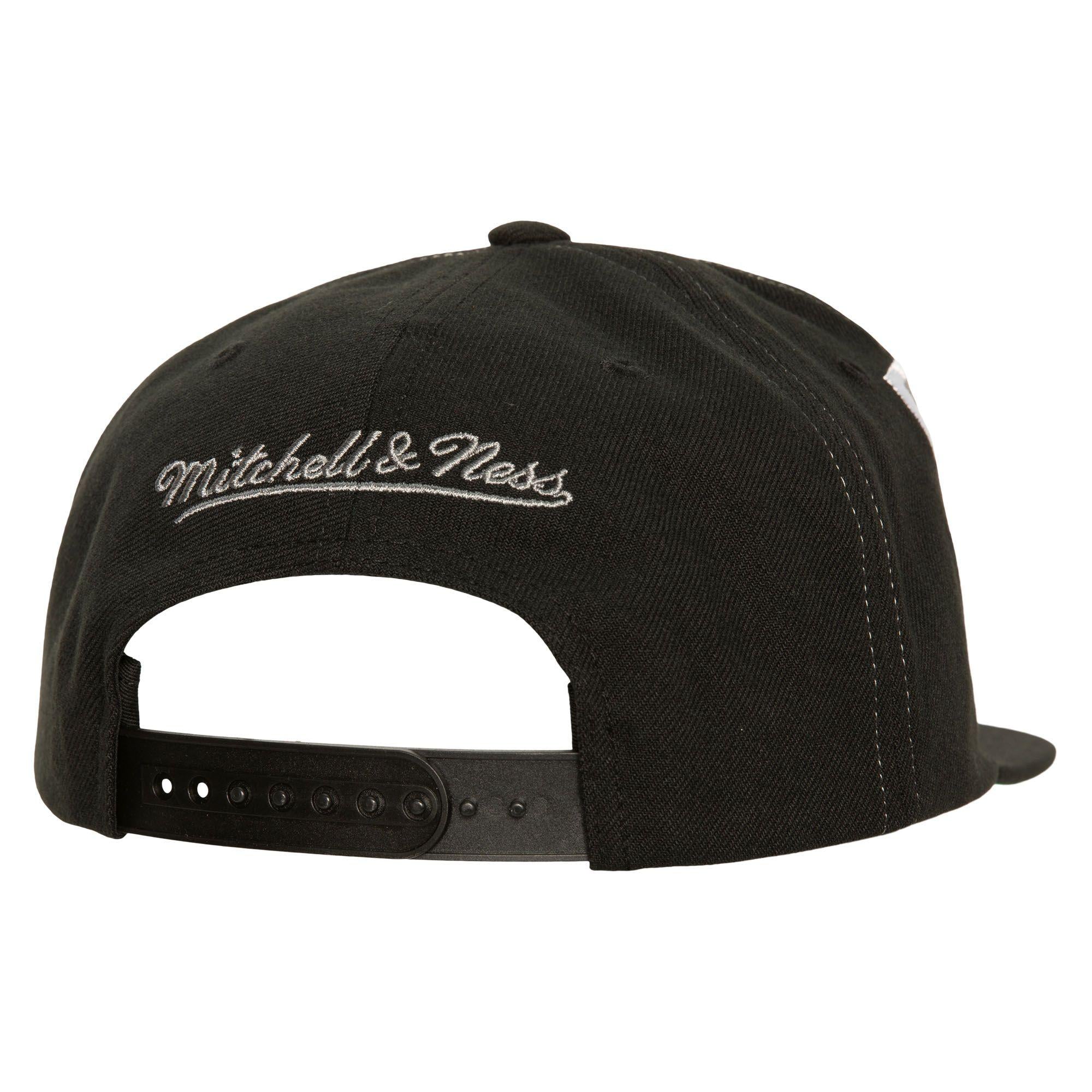 Varsity Bust Snapback HHSS6461 BNEBLK MITCHELL&NESS