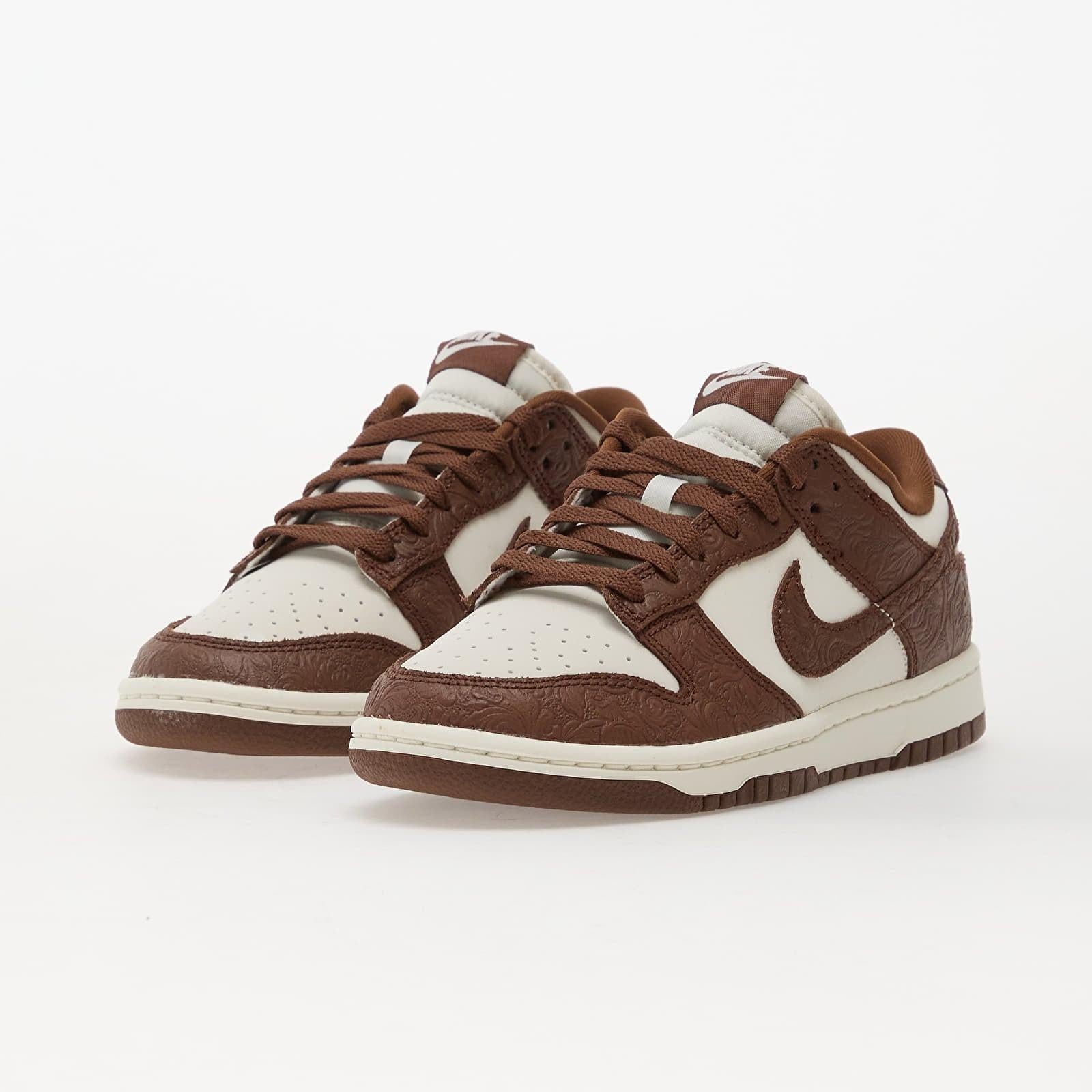 Dunk Low IF3944 100 NIKE