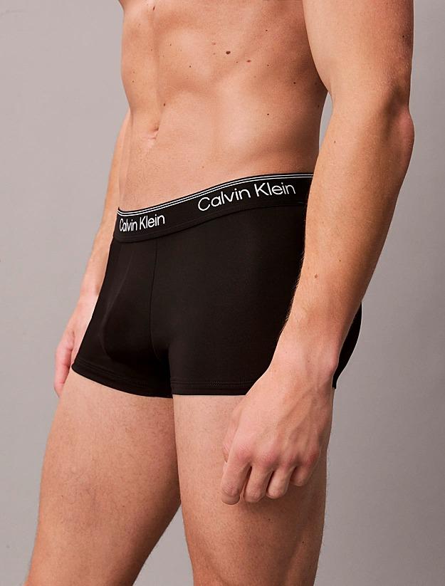 Boxer a vita bassa in confezione da 3 - Microfibre Stretch LV00NB4409 UB1 CALVIN KLEIN