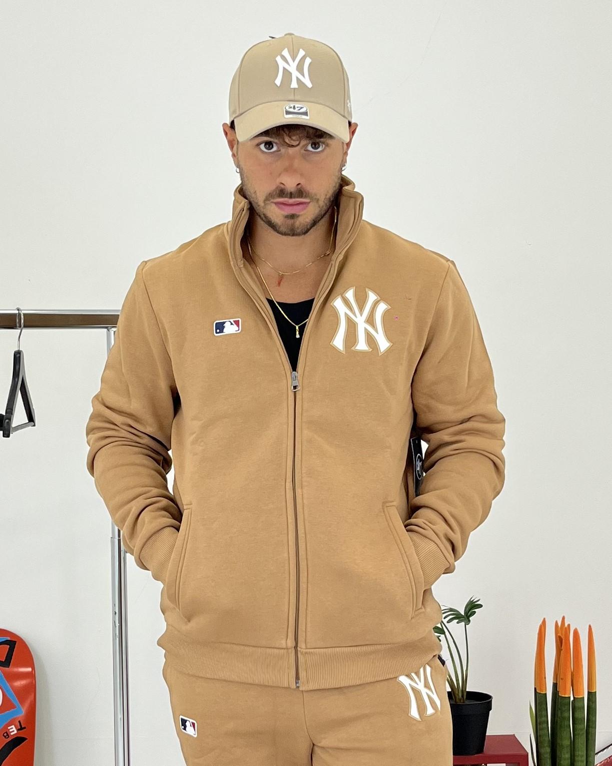 Emb Islington NYY 599449QL CAMEL 47 BRAND