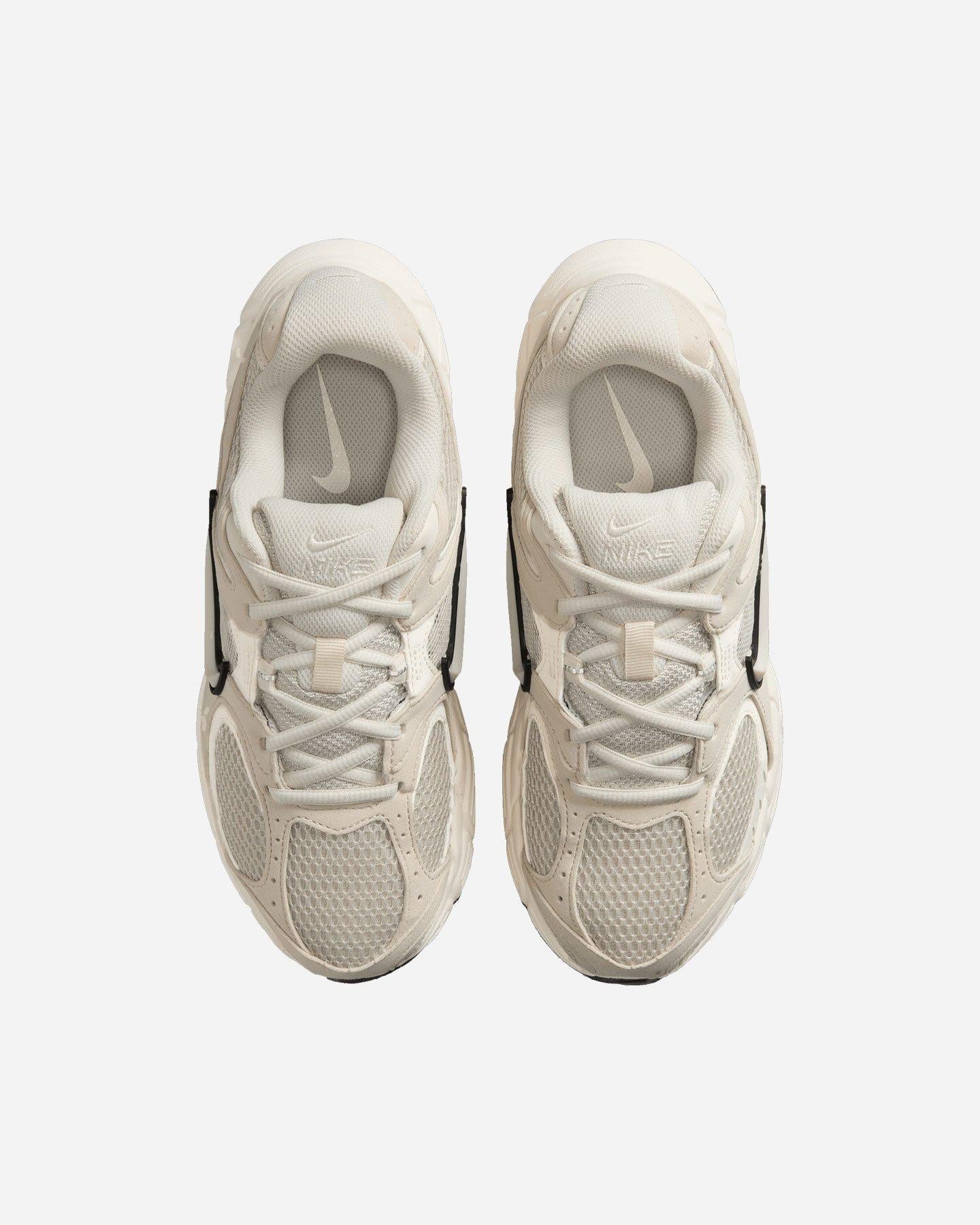V5 RNR II6294 100 NIKE