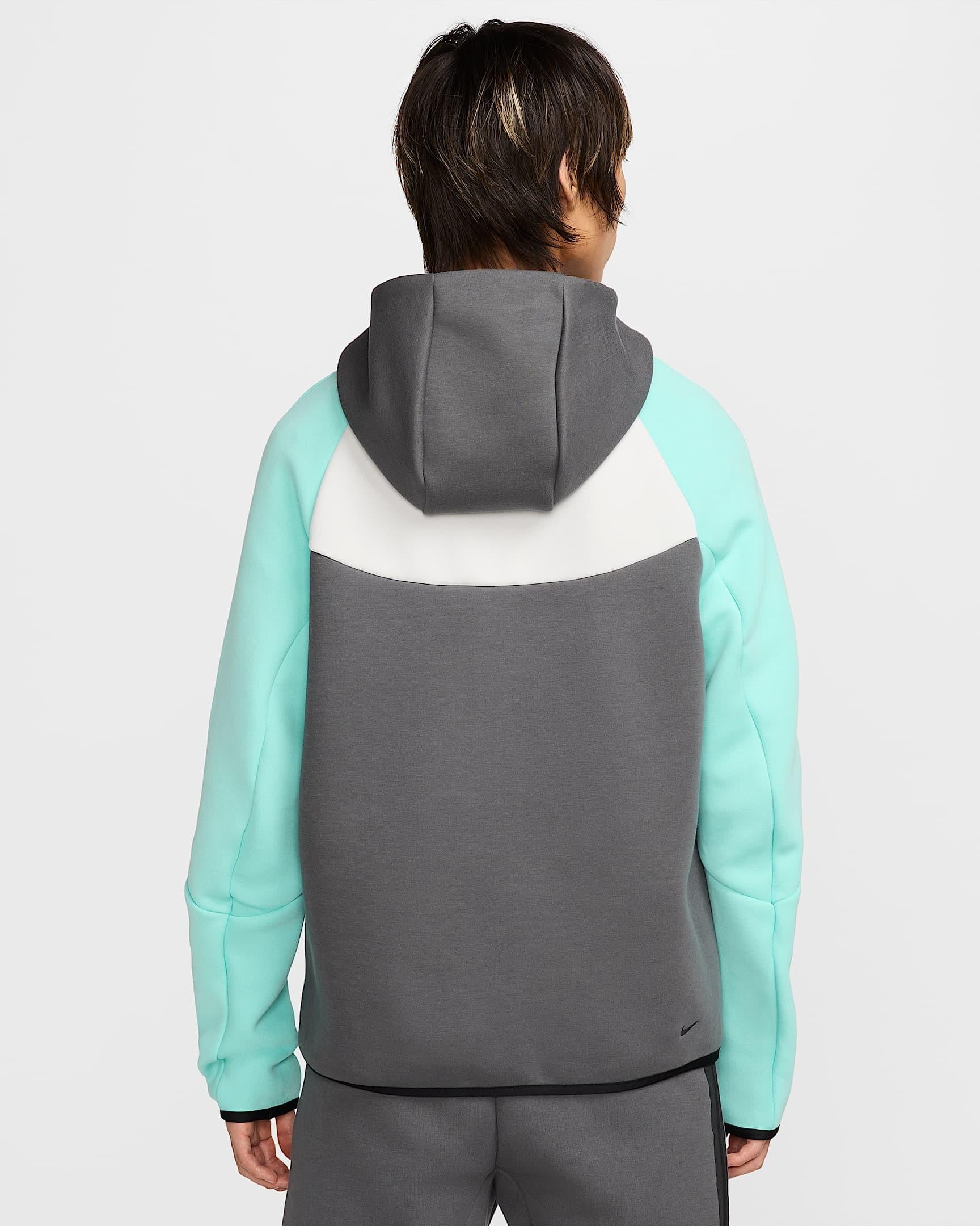 Tech Fleece HV6512 068 NIKE