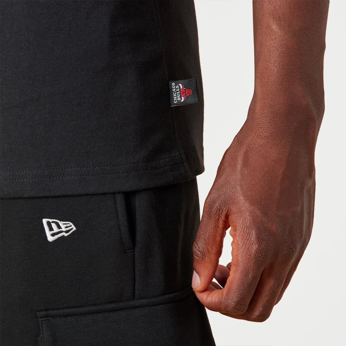 CHICAGO BULLS WORDMARK BLACK TEE<BR/> 13083847 UNI NEW ERA