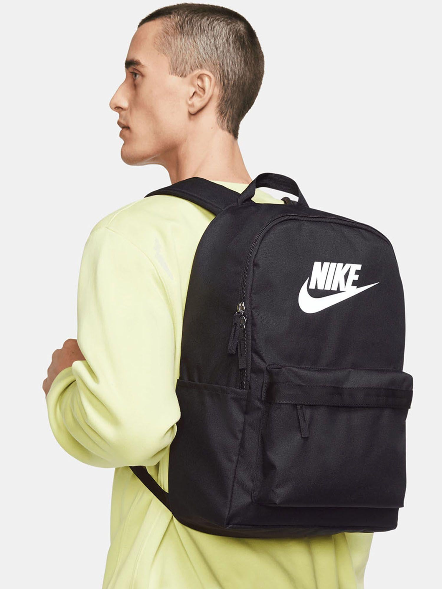 Heritage Bkpk DC4244 010 NIKE