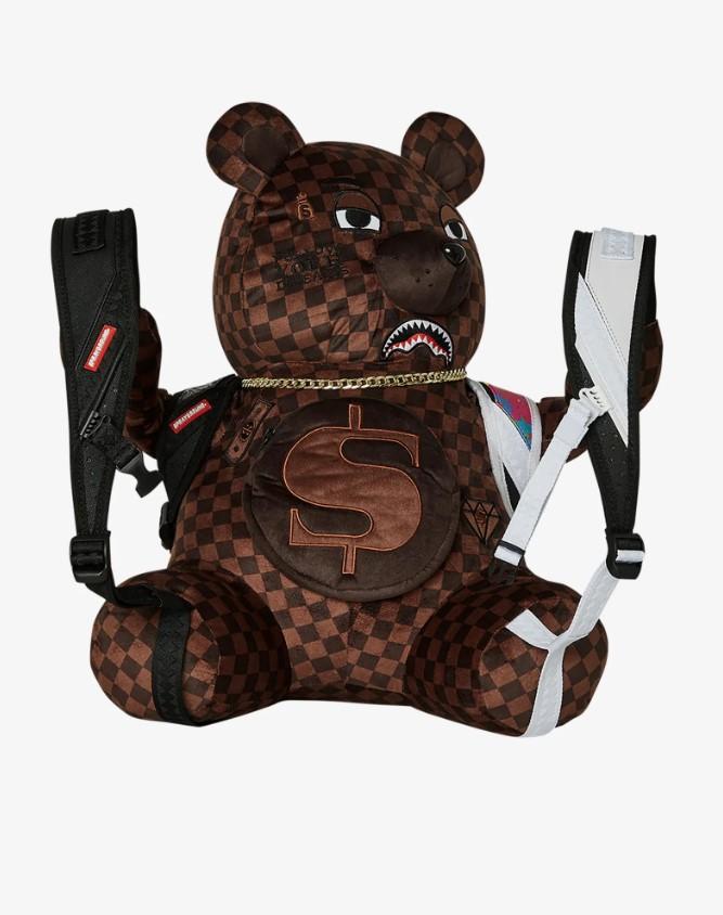Bear wearing 910B6312NSZ UNI SPRAYGROUND
