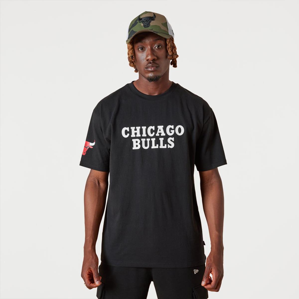 CHICAGO BULLS WORDMARK BLACK TEE