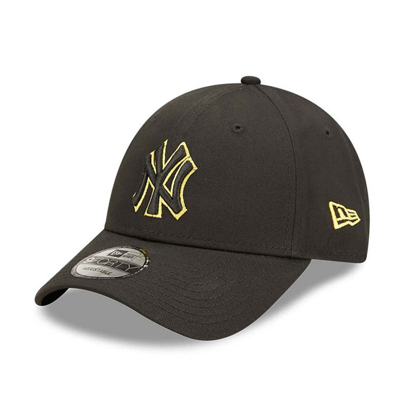 9FORTY NEW YORK YANKEES TEAM OUTLINE CAP