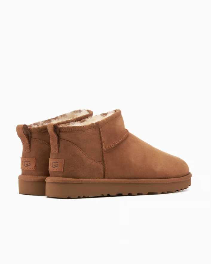 UGG 1116109CHE