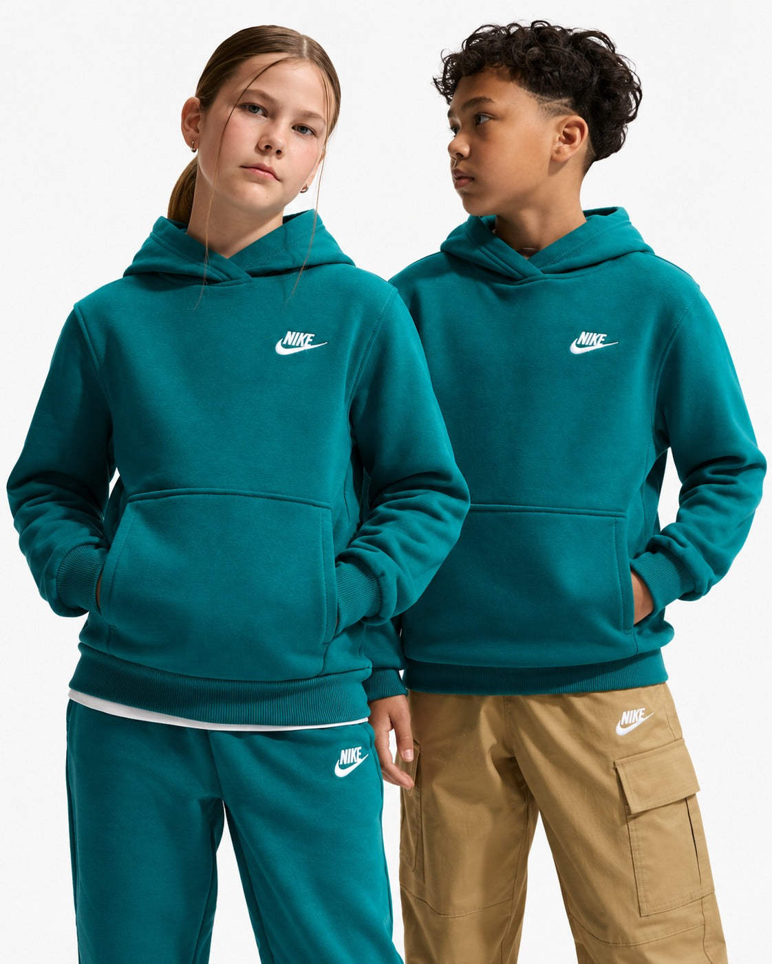 Nike Hoodie FD3000 372 NIKE 