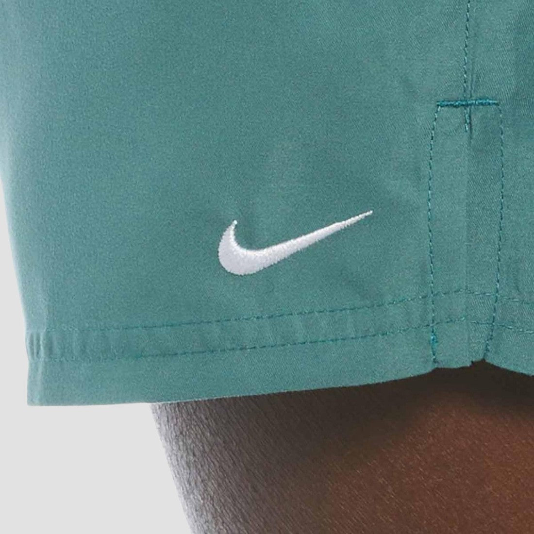 NIKE NESSA560302