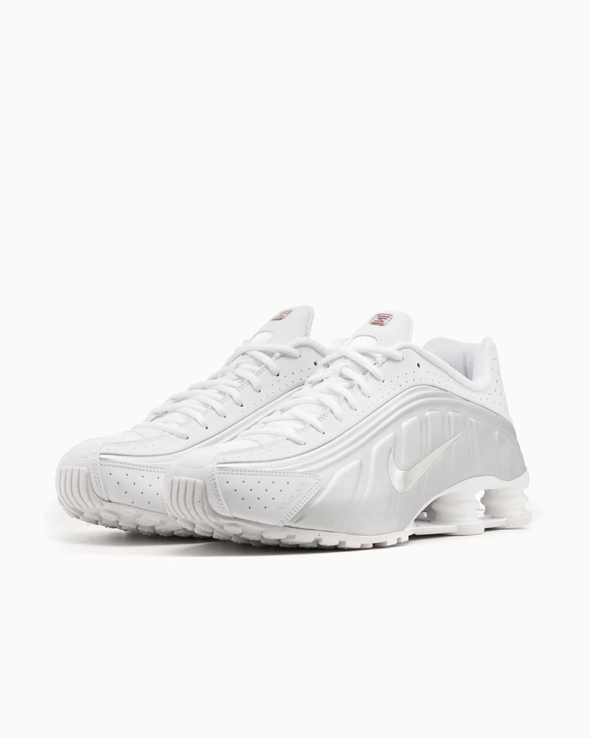 Shox R4 HQ1988 101 NIKE 