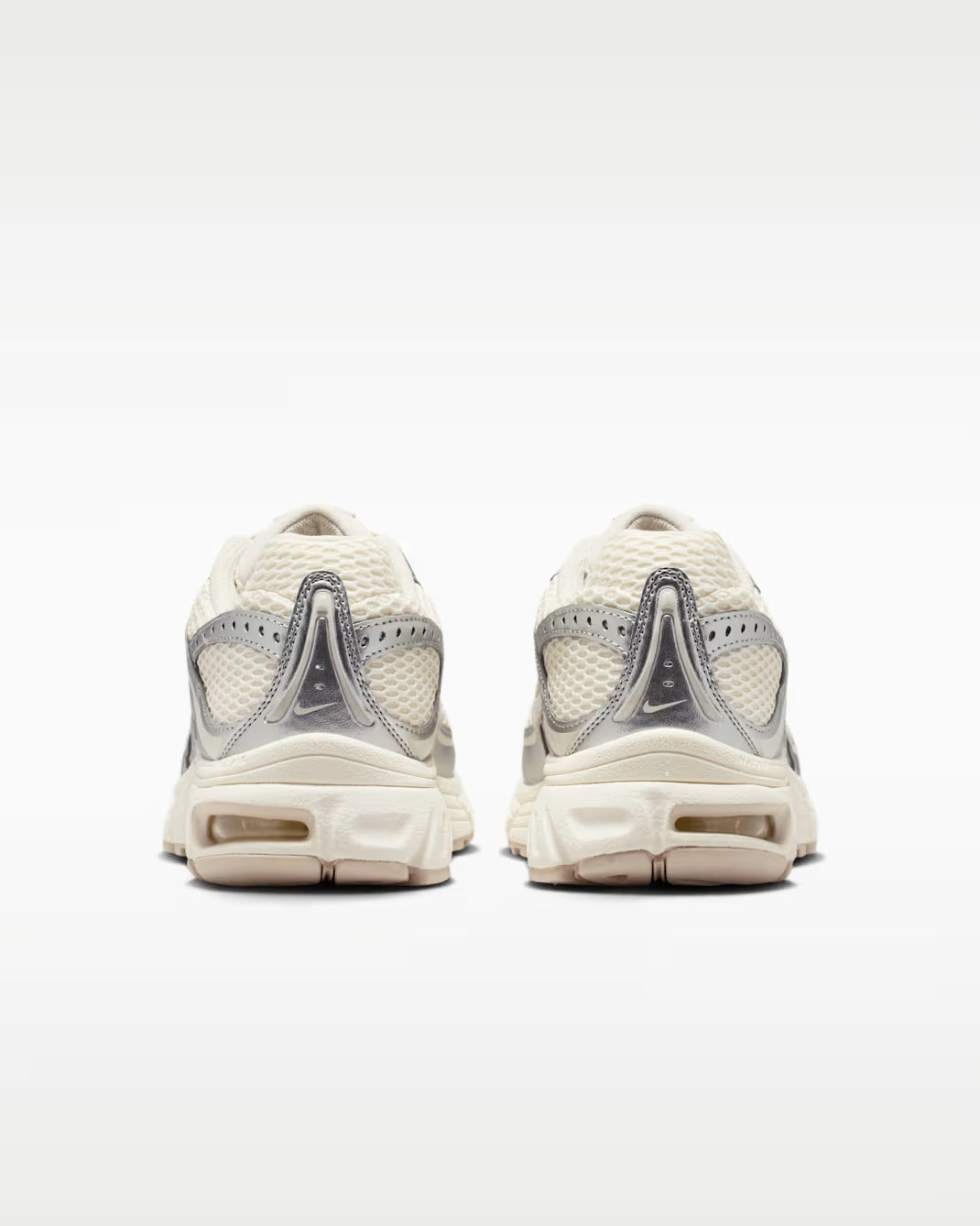 Nike Air Max Moto 2K HQ2056 108 NIKE 