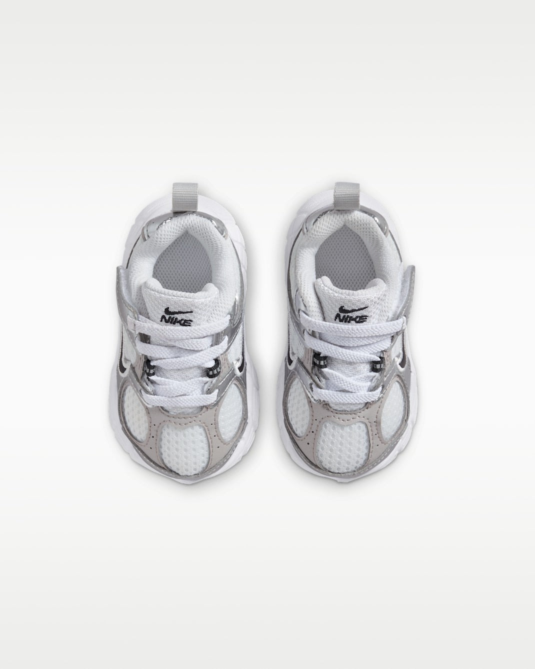 V5 Runner HQ6413 100 NIKE 