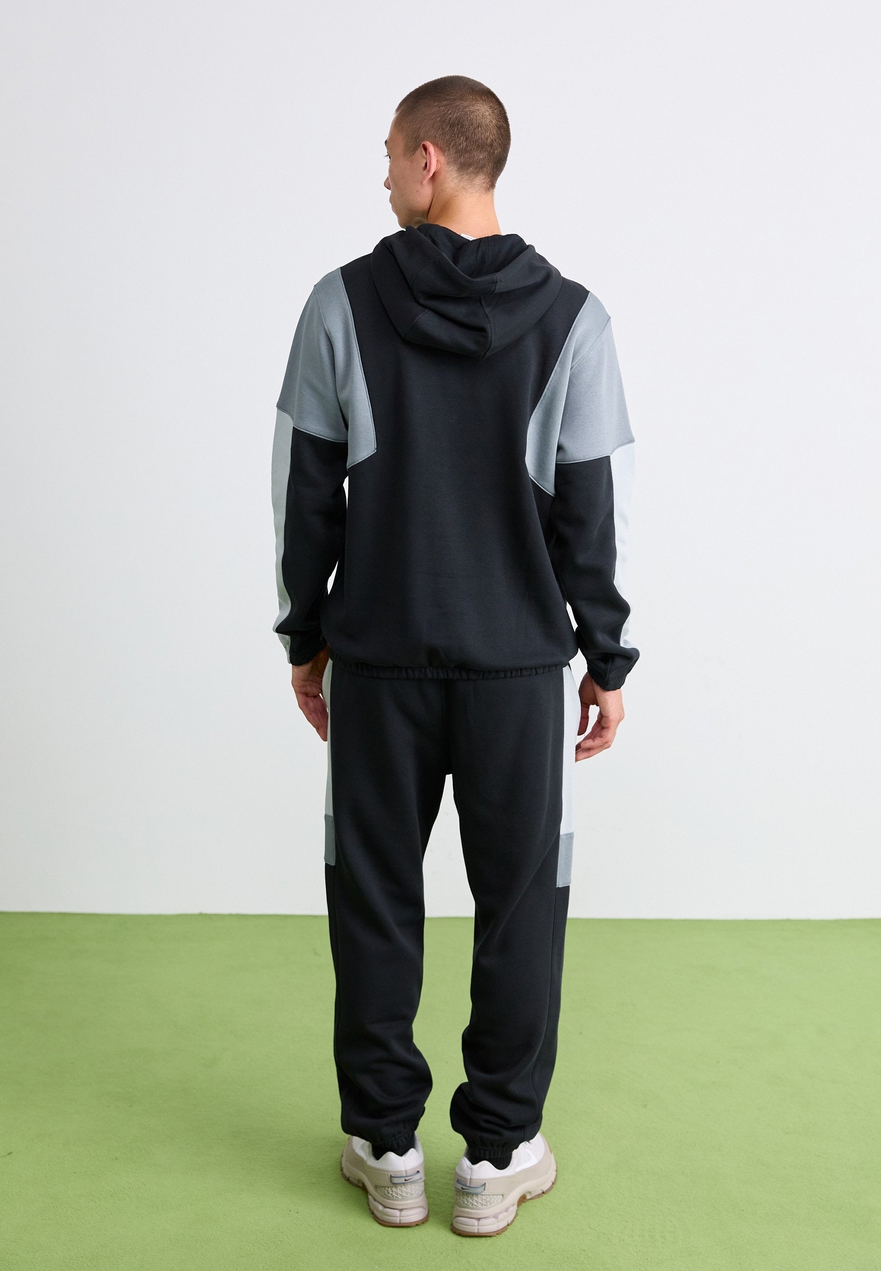Sportswear Club HV1165 010 NIKE 