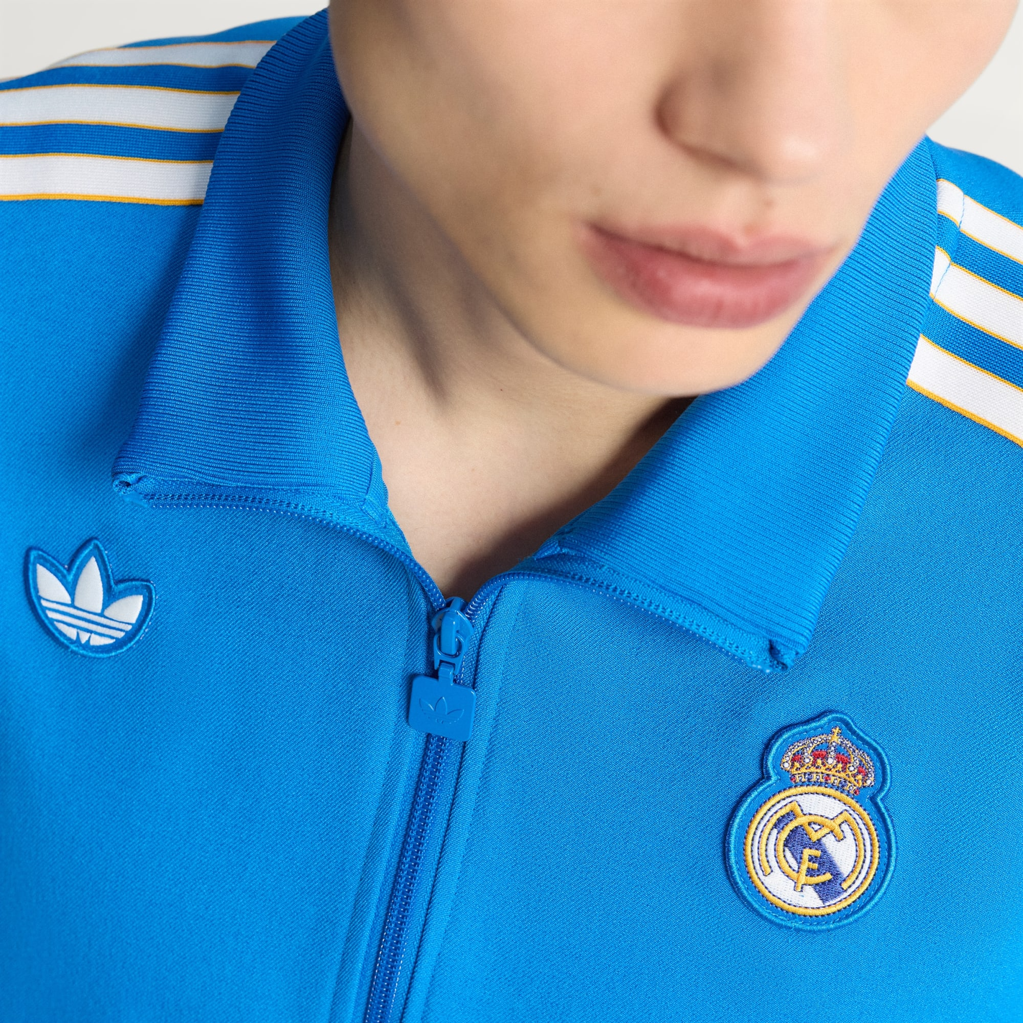 Real Madrid Terrace Icons Track Top JN3058 UNI ADIDAS 