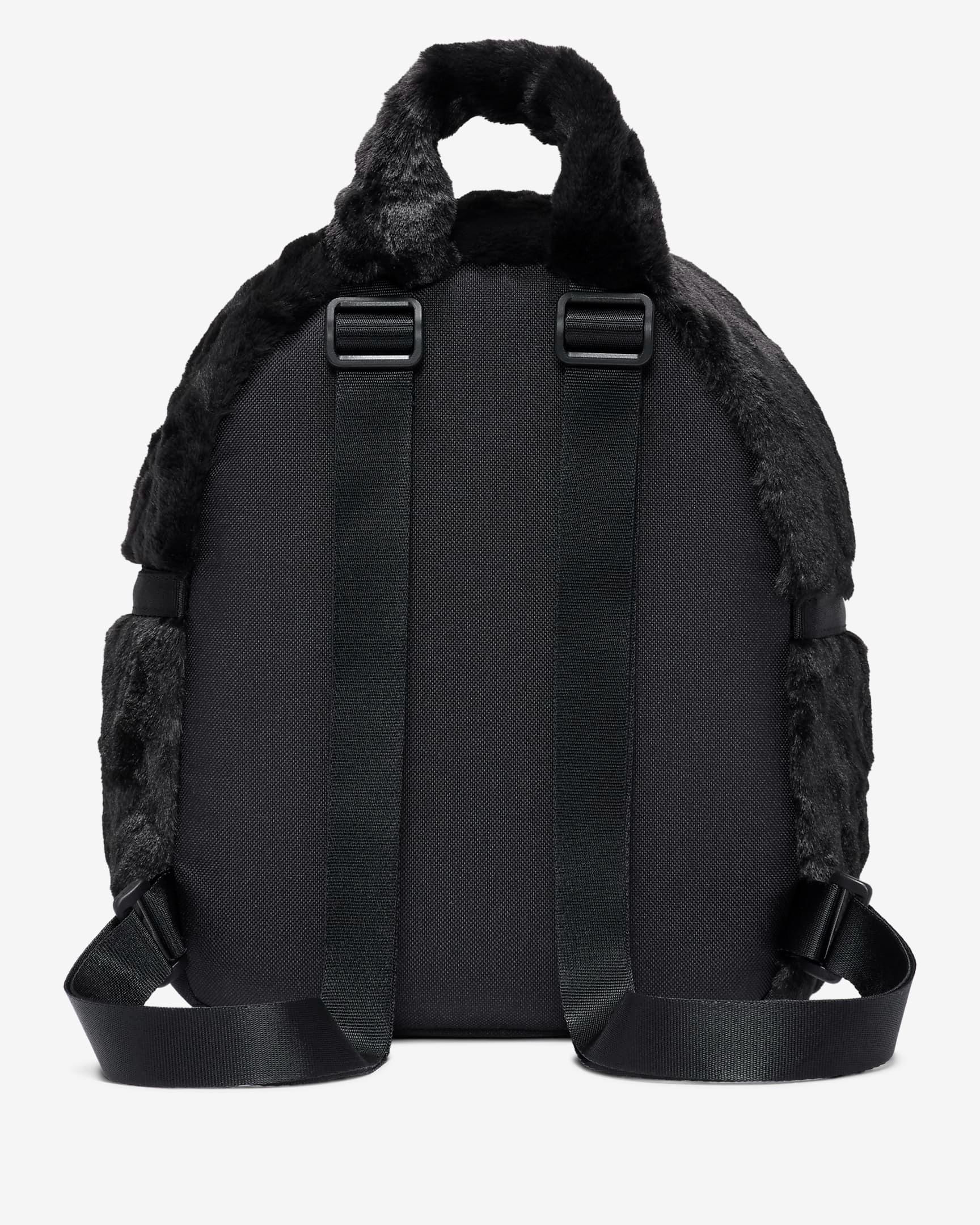 Sportswear Futura<BR/>Mini zaino in ecopelliccia FZ1328 010 NIKE 