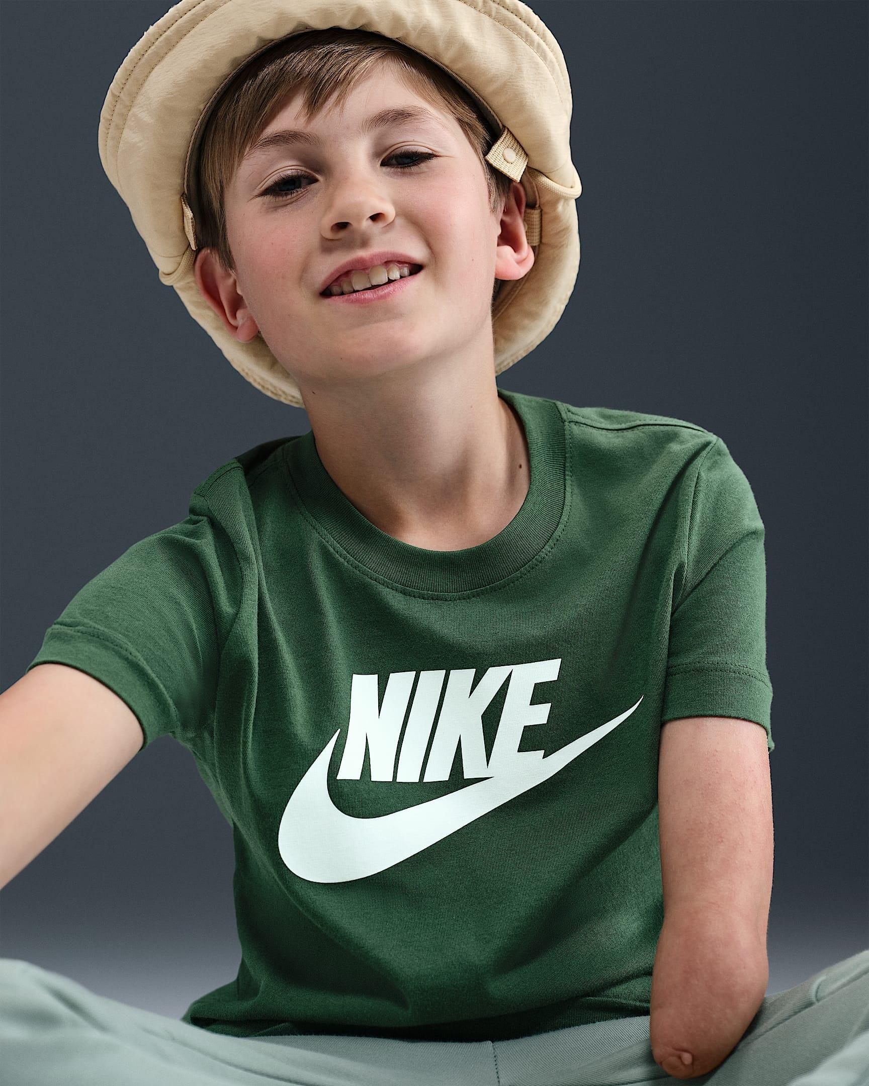 Nike Sportswear<BR/>T-shirt FZ5178 323 NIKE 