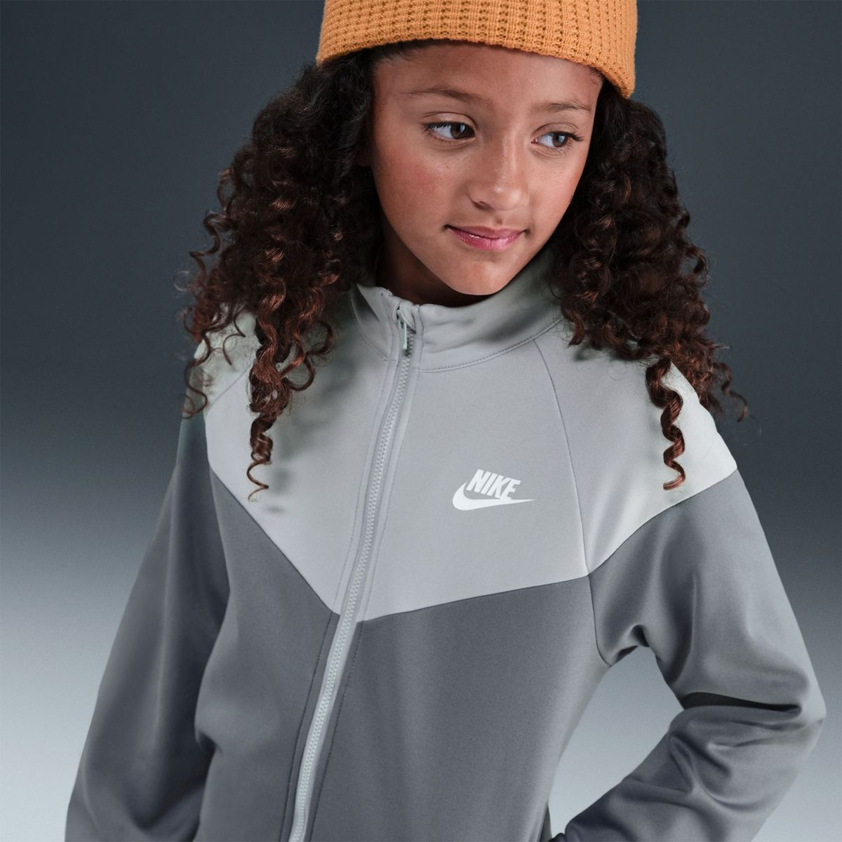  HQ9315 084 NIKE 