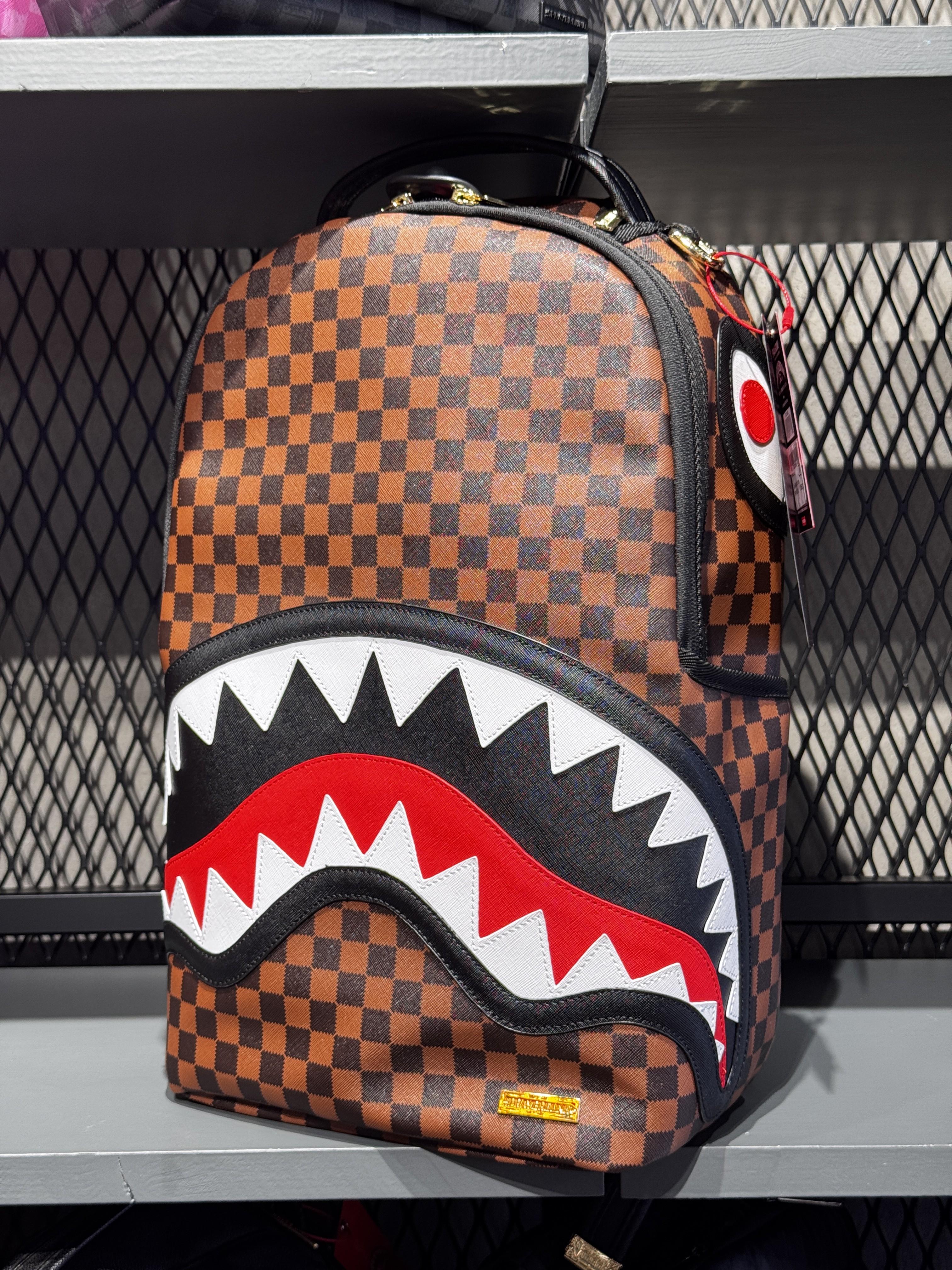 Sawtooth Sharks In Paris Dlxsv Backpack 910B7200 NSZ SPRAYGROUND 