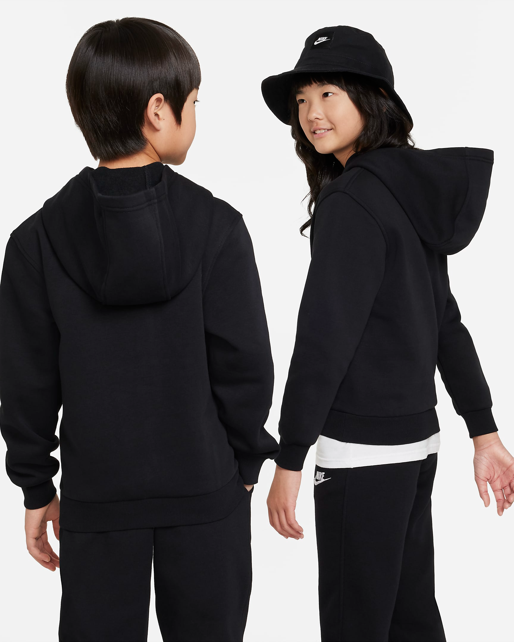 Sportswear Club Fleece FD3000 010 NIKE 
