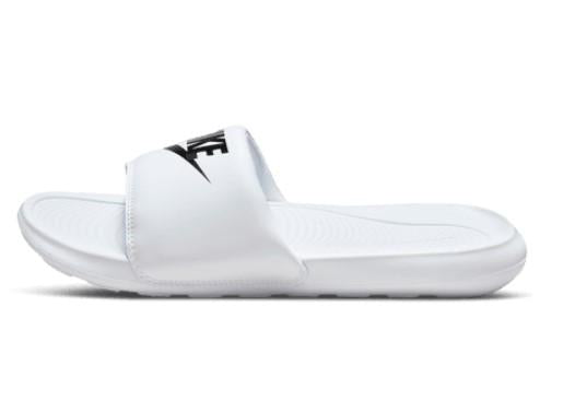 Victori One CN9675 100 NIKE 