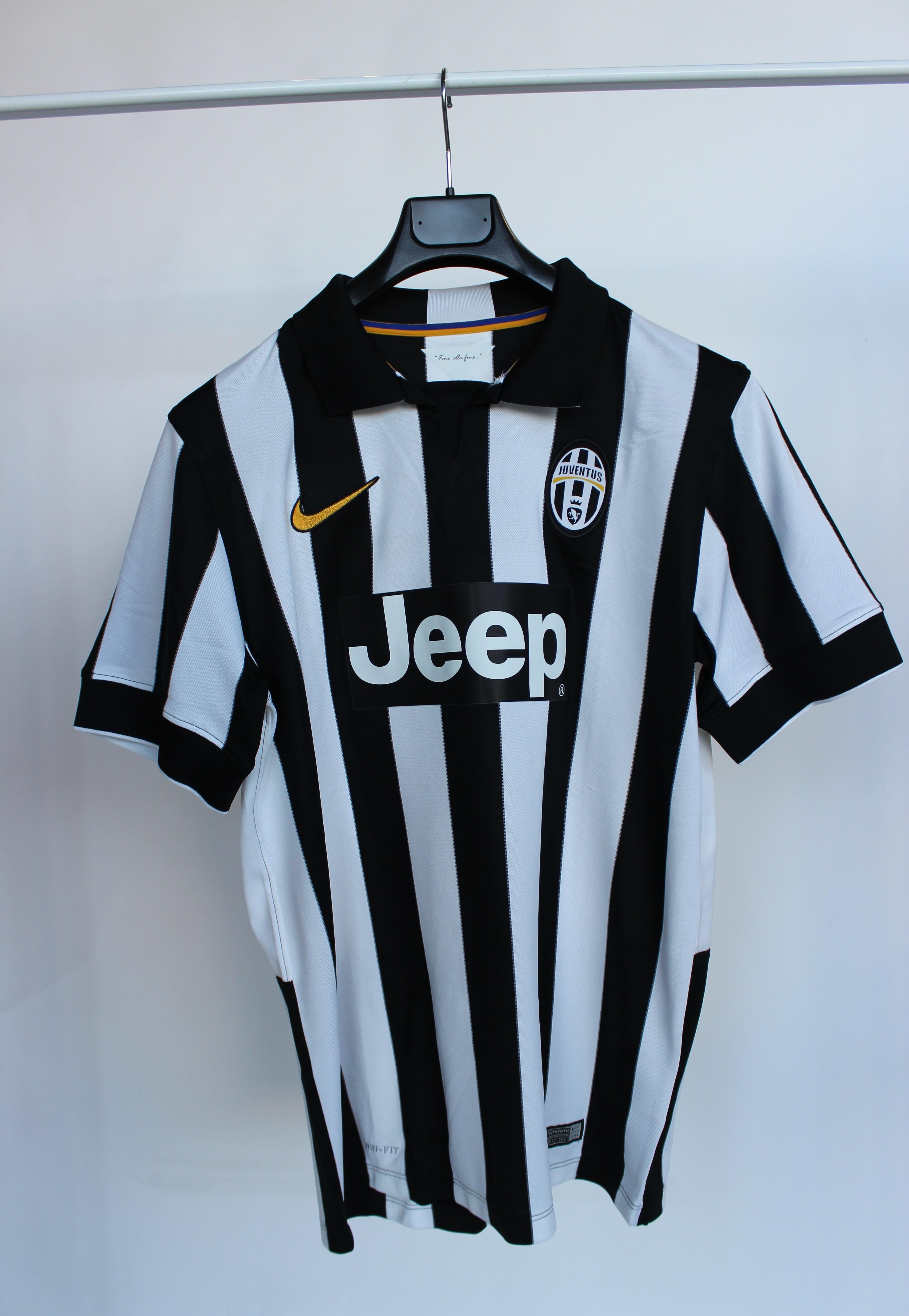 2014-15 Nike Juventus Home 611077 106 NIKE 