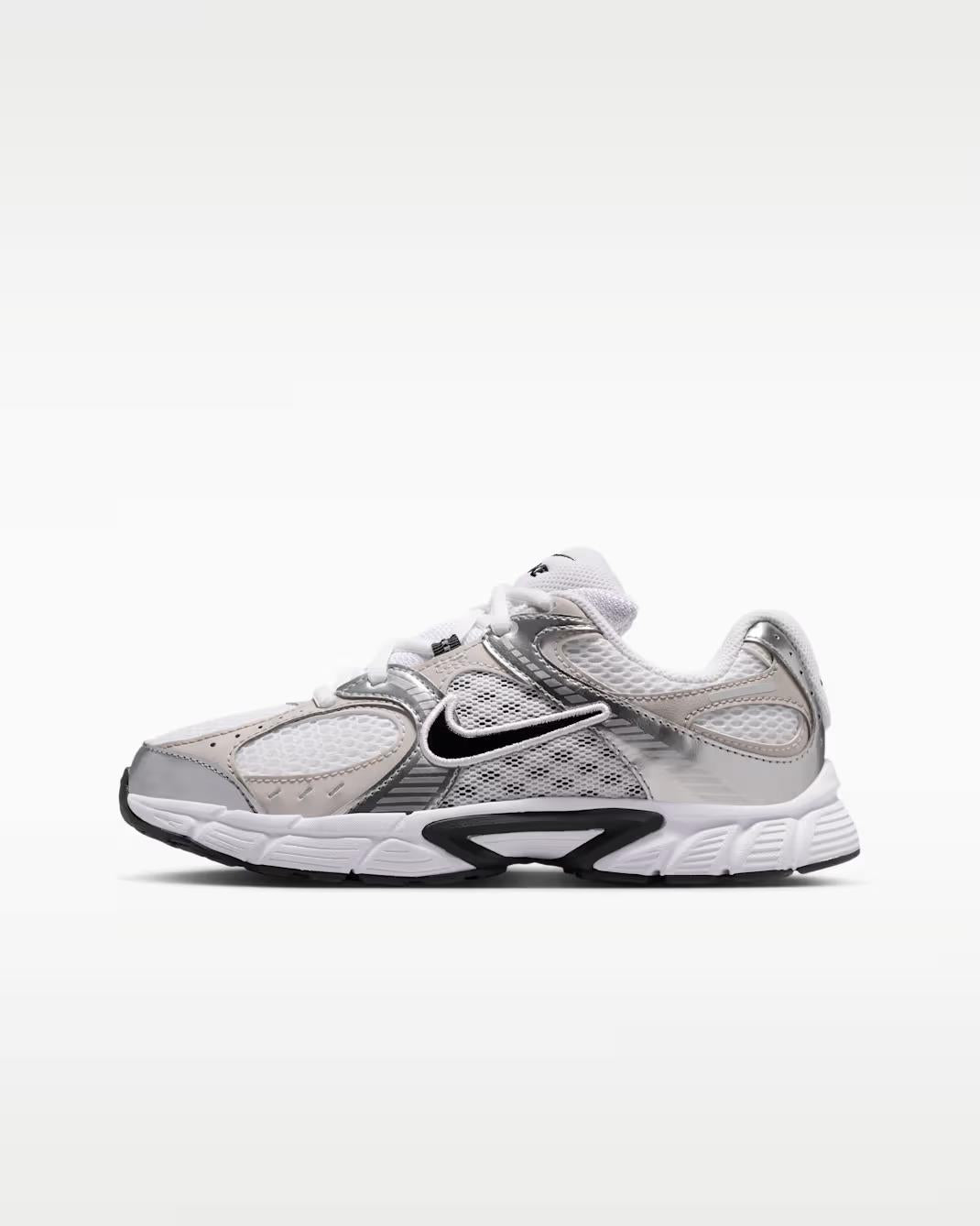 Nike V5 Rnr HQ6411 100 NIKE 